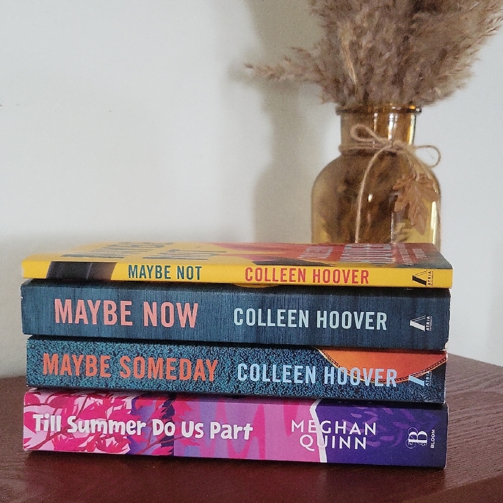 Colleen Hoover and Meghan Quinn Book Set - Multicolor